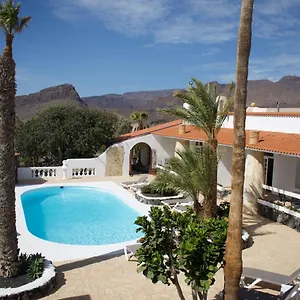 https://palmera.in-canary-islands.com